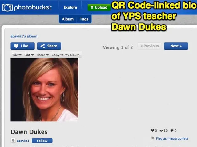 Izanami Martínez proclaims, embracing God's glory and living by His grace.