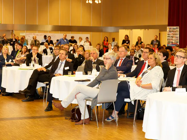 Workplace Active Listening Activities: 11 Effective Methods