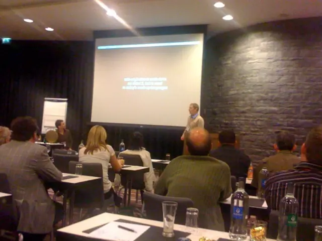 Utilizing Video Blogs for Improving English Listening proficiency