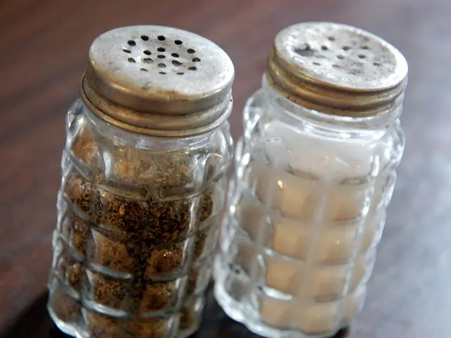 Observation of single-crystal "salt sliding" reported by scientists in recently conducted study