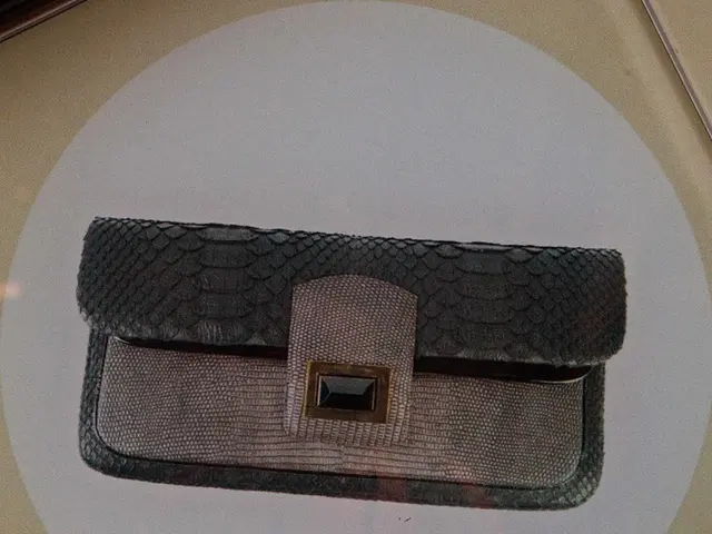 Financial Empowerment Roadmap for Women: Expert Strategies for Financial Success