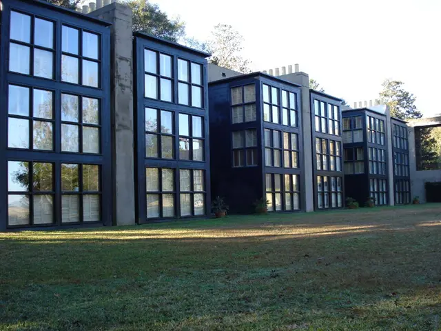 Creating a Family Tree: Guidelines and Illustrations